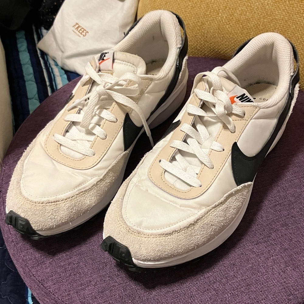 Nike Men's White and Cream Sneakers